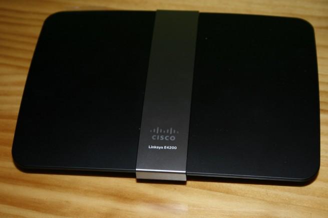 Vista frontal del Cisco Linksys E4200