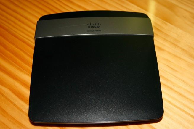 Frontal del Cisco Linksys E2500