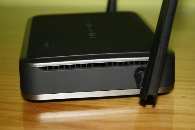 Vista lateral derecha del router Sitecom WL-309