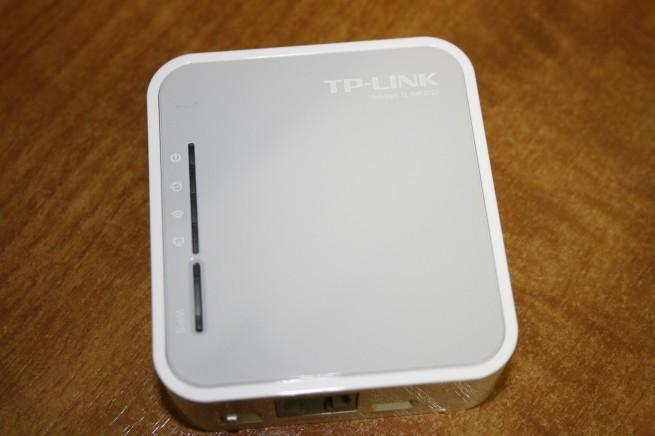Vista frontal del router TP-Link TL-MR3020