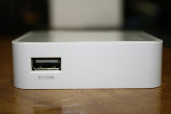 Vista del puerto USB para conectar el módem 3G al TP-Link TL-MR3020