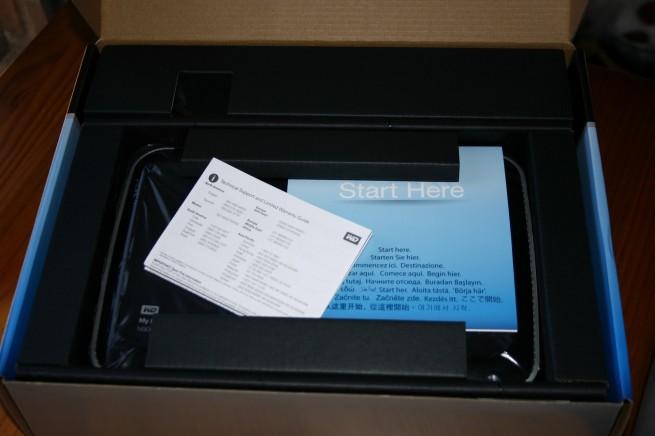 Interior de la caja del Western Digital My Net N900