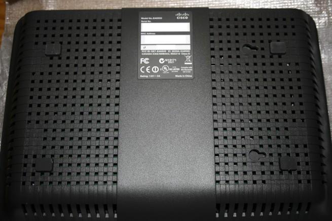 Parte inferior del Cisco Linksys EA6500