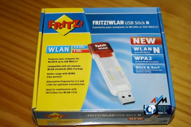 Vista frontal de la caja del Fritz!WLAN Stick USB N