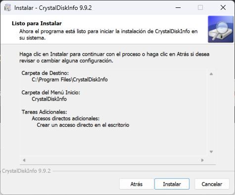 Ventana de confirmación de ruta de instalación y accesos directos de CrystalDiskInfo.