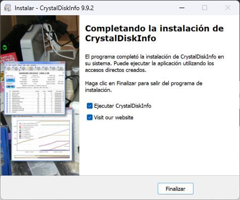 Último paso del asistente de instalación de CrystalDiskInfo en Windows.