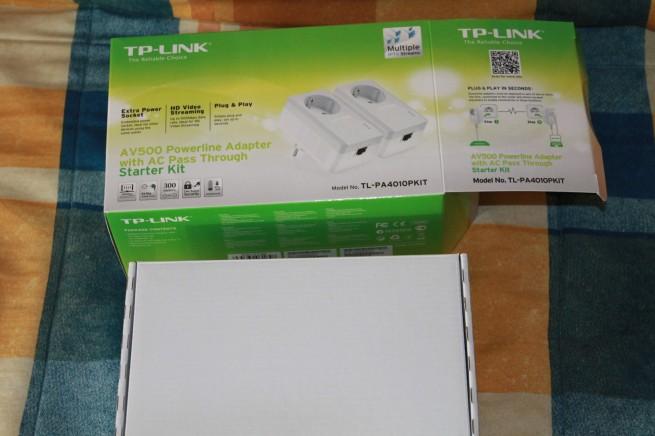 Apertura de la caja de los PLC TP-Link TL-PA4010PKIT