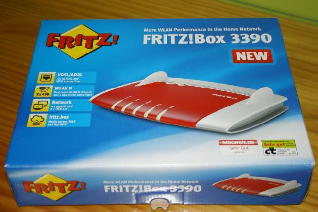Vista general de la caja del FRITZ!Box 3390
