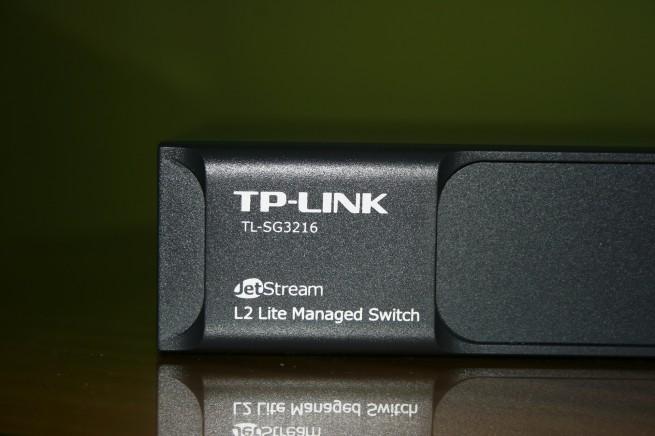 Vemos en detalle el switch gestionable TP-LINK TL-SG3216