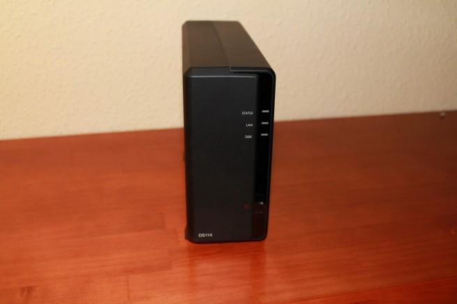 Imagen frontal del NAS Synology DS114