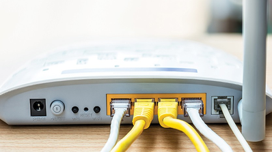Router por detrás