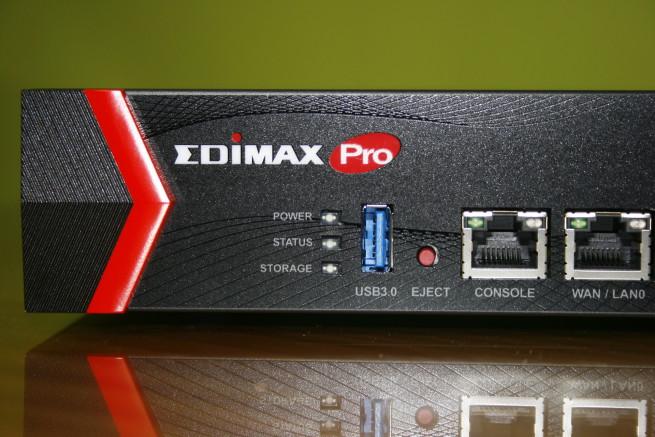 USB 3.0 y LEDs del controlador Edimax APC500