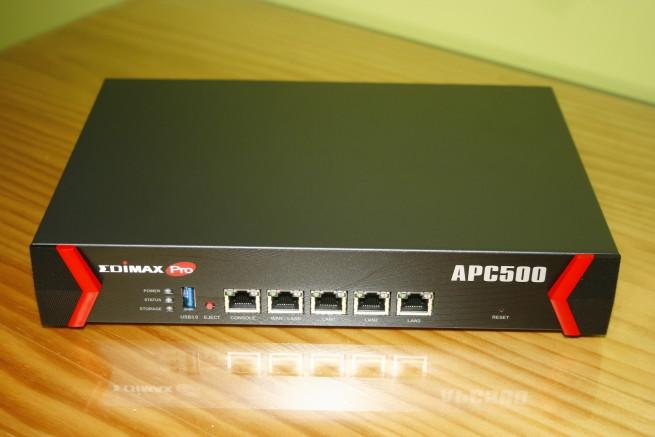 Frontal del controlador Wi-Fi Edimax APC500