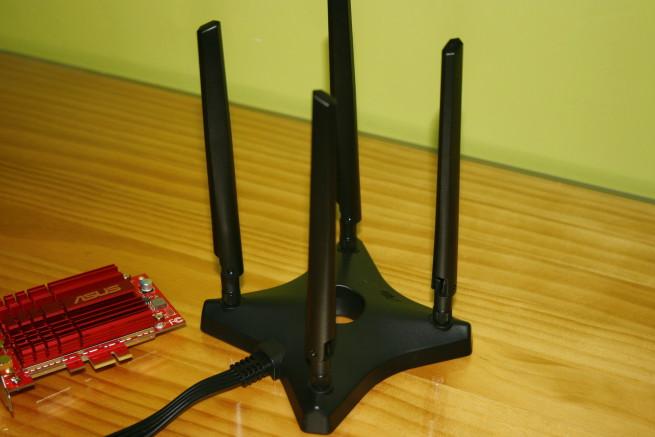 Base de antenas de la tarjeta Wi-Fi ASUS PCE-AC88