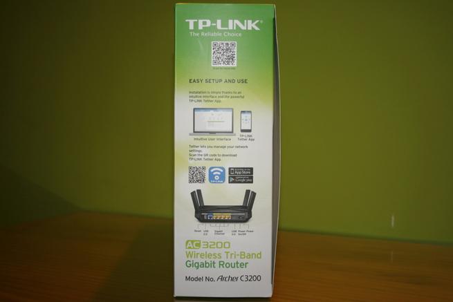 Lateral derecho de la caja del router TP-Link Archer C3200