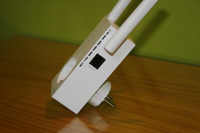 Puerto Fast-Ethernet del repetidor ASUS RP-AC53