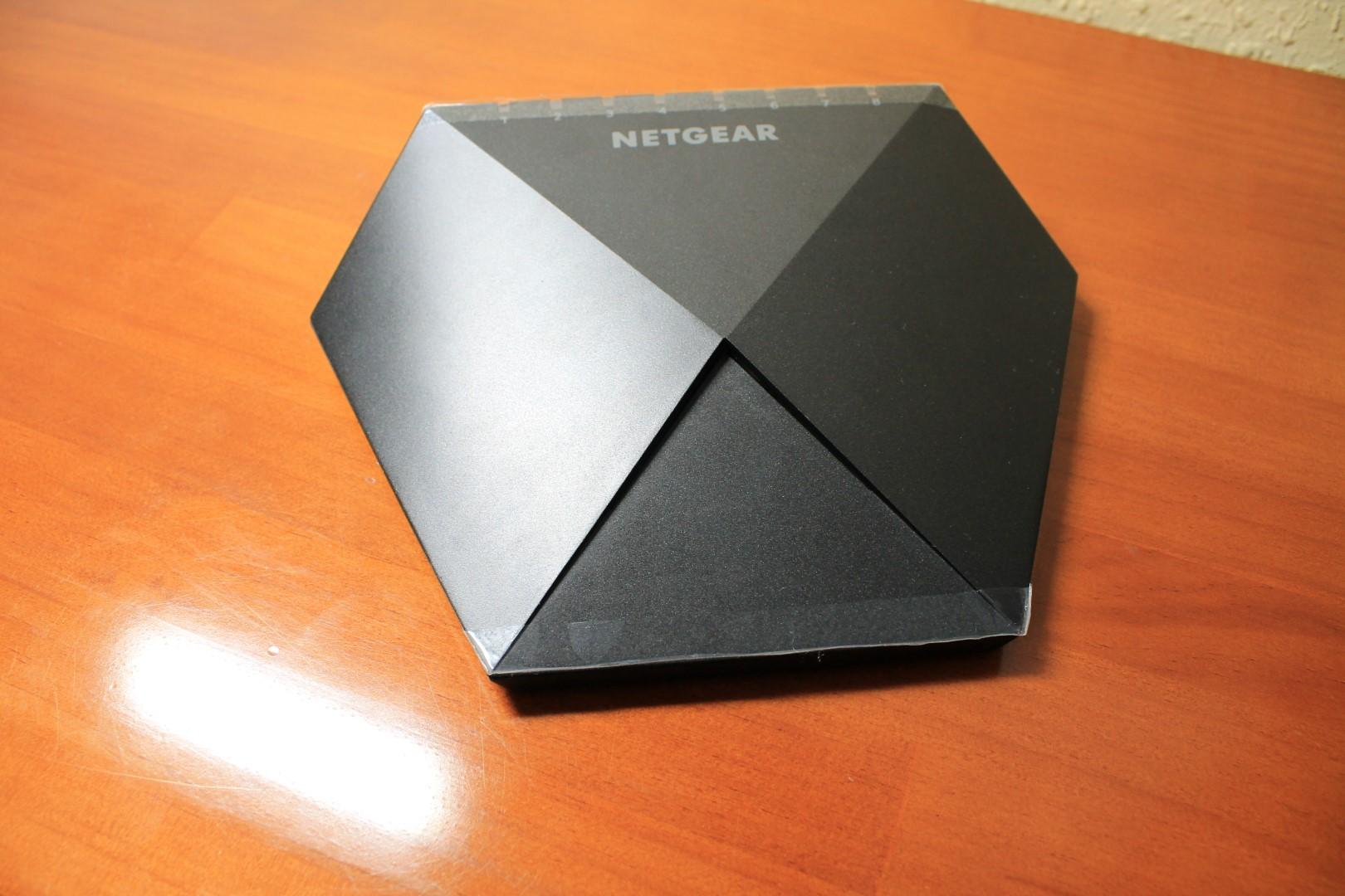 Imagen del switch NETGEAR Nighthawk S8000