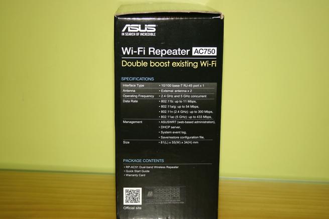 Lateral izquierdo de la caja del repetidor Wi-Fi ASUS RP-AC51