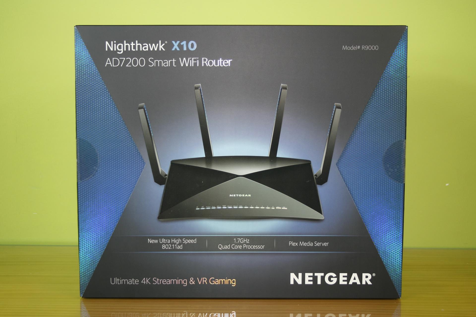 Frontal de la caja del router tope gama NETGEAR R9000 Nighthawk X10