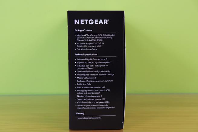 Lateral derecho de la caja del switch NETGEAR Nighthawk GS810EMX