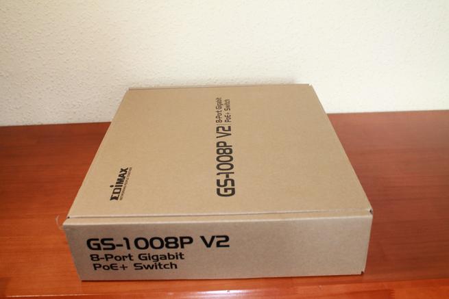 Lateral del embalaje del switch Edimax GS-1008P V2