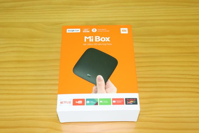 Frontal de la caja del reproductor multimedia Xiaomi Mi TV Box 4K