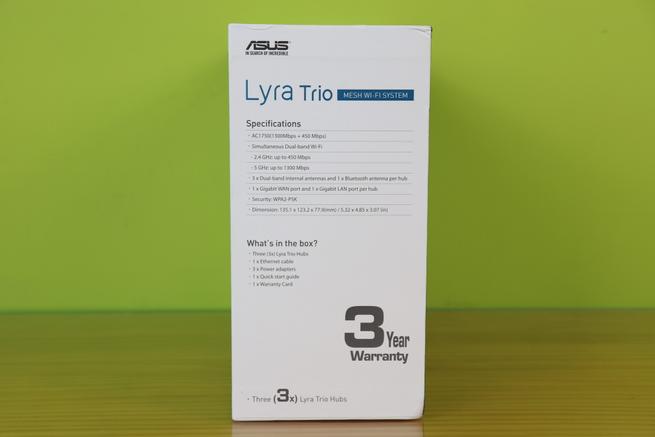 Lateral izquierdo de la caja del sistema Wi-Fi Mesh ASUS Lyra Trio MAP-AC1750