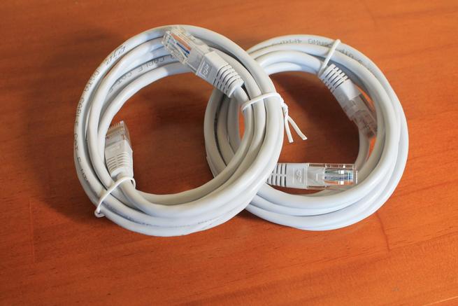 Cables de red incluidos junto con los TP-Link TL-WPA7510 KIT
