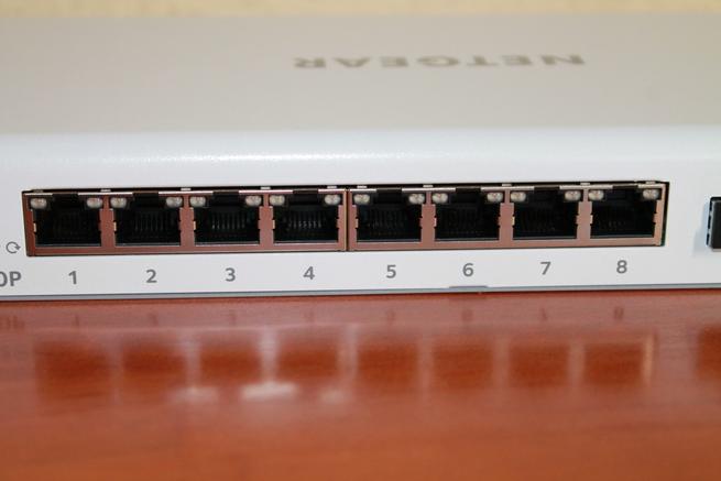 Puertos Gigabit Ethernet PoE NETGEAR GC110P