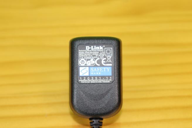 Transformador de corriente del switch D-Link DGS-105