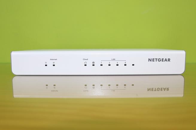 LEDs de estado del router profesional NETGEAR Insight Instant VPN Router BR500