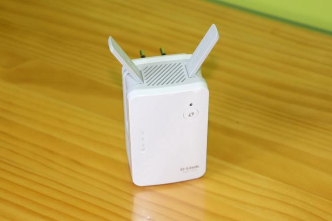Repetidor Wi-Fi Mesh D-Link DAP-1620 B1 en detalle