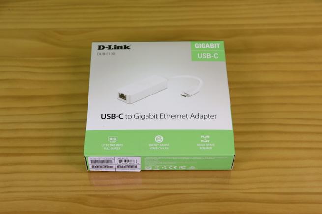 Frontal de la caja del adaptador USB 3.0 tipo C a Gigabit Ethernet D-Link DUB-E130