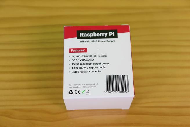 Trasera de la caja de la fuente de alimentación para la Raspberry Pi 4