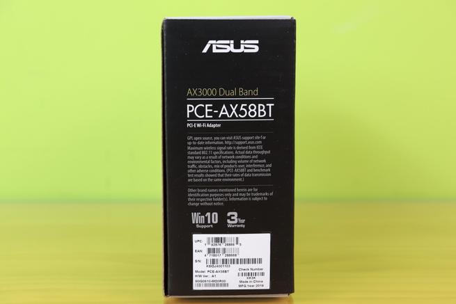 Lateral derecho de la caja de la tarjeta Wi-Fi ASUS PCE-AX58BT