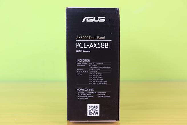 Lateral izquierdo de la caja de la tarjeta Wi-Fi ASUS PCE-AX58BT