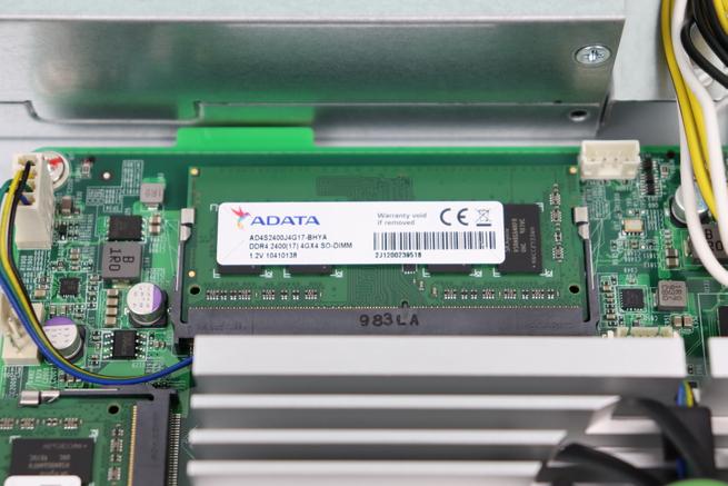 Memoria RAM ADATA de 4GB del switch gestionable QNAP Guardian QGD-1600P