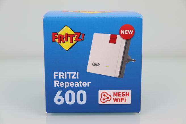 Frontal de la caja del repetidor Wi-Fi AVM FRITZ!Repeater 600