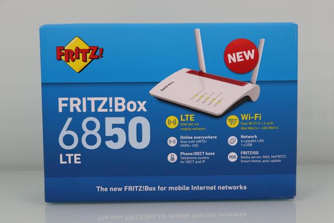 Frontal de la caja del router 4G AVM FRITZBox 6850 LTE