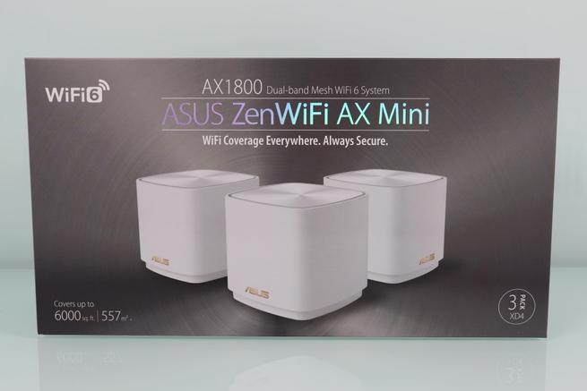 Vista frontal de la caja del sistema WiFi Mesh ASUS ZenWiFi AX Mini XD4