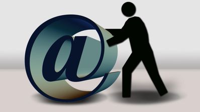 Datos personales por correo