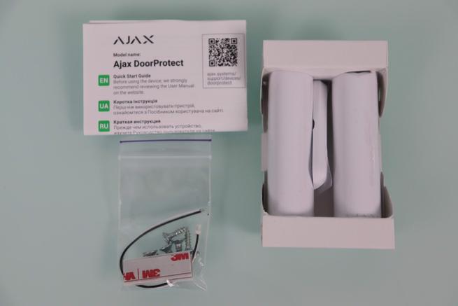 Contenido de la caja del Ajax DoorProtect