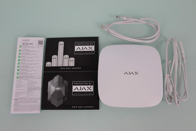 Contenido de la caja del Ajax Hub 2 Plus