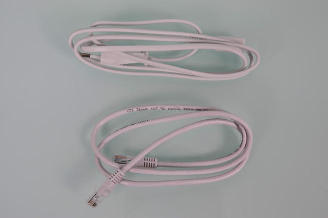 Cable de red Ethernet y alimentación del Ajax Hub 2 Plus