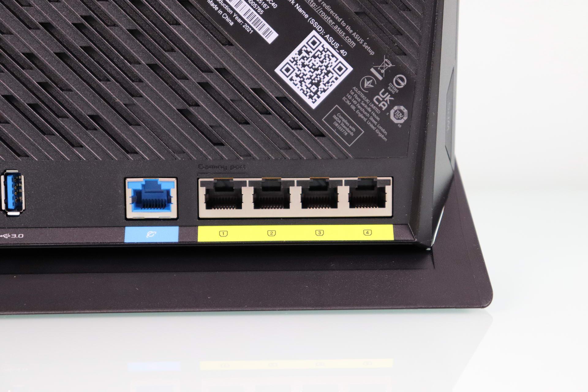 Puertos Gigabit Ethernet para WAN y LAN del router ASUS RT-AX86S