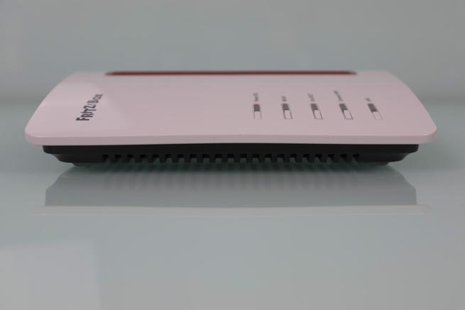 Zona frontal del router WiFi 6 FRITZBox 7530 AX