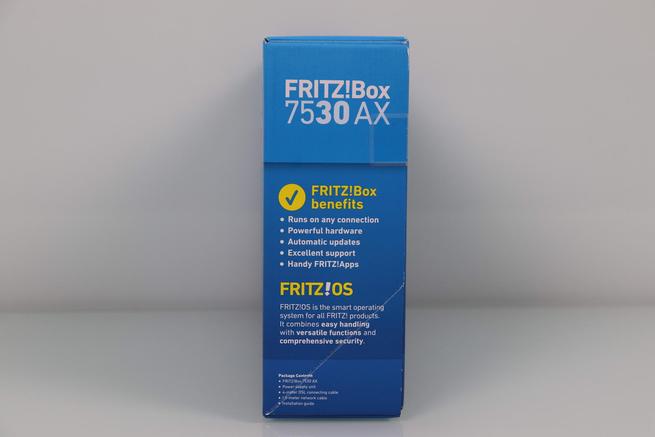 Lateral derecho de la caja del router FRITZBox 7530 AX