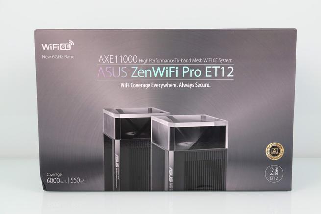 Frontal de la caja del sistema Wi-Fi Mesh ASUS ZenWiFi Pro ET12