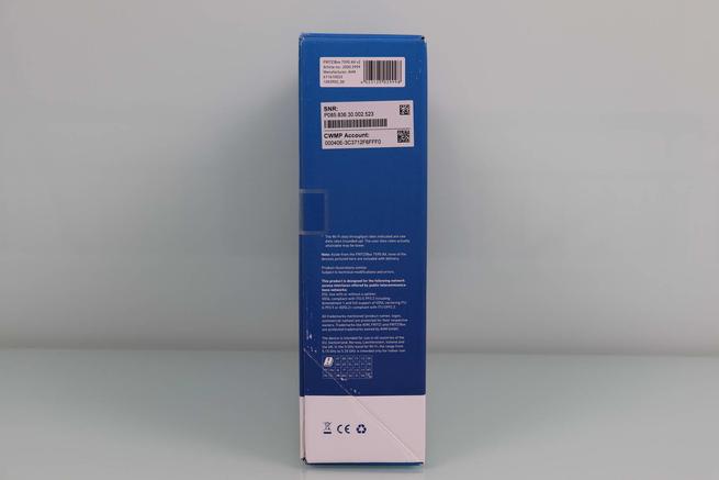 Lateral izquierdo de la caja del router WiFi FRITZBox 7590 AX