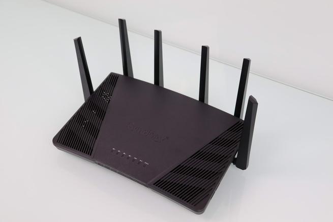 Router WiFi 6 Synology RT6600ax en todo su esplendor